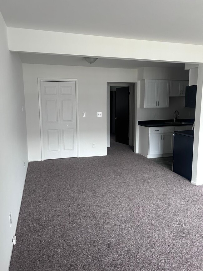 Photo - One Bedroom Apartment in Clawson