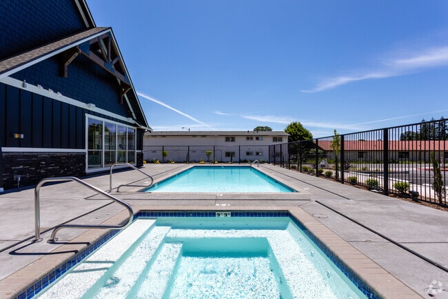 Spa and Pool - St Helens Place Apartment Homes