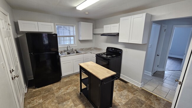 Photo - 162 Enota Ave NW Unit Hill Top #D