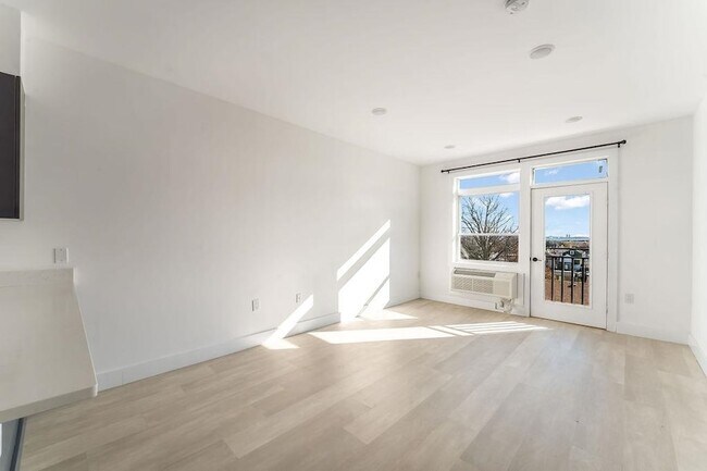 Photo - 43-45 W 32nd ST Unit 503