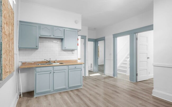 Photo - 15322 Yorick Ave