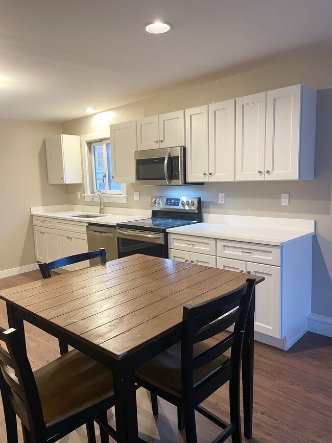 New kitchen! - 540 Thames St Apartments Unit 2