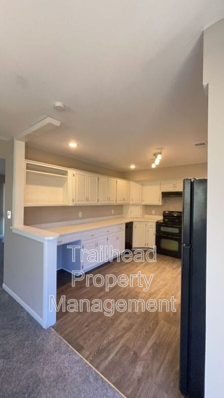 Photo - 8240 N Holmes St