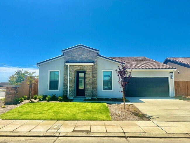 5-Bedroom Lennar in Riverstone Community - 5-Bedroom Lennar in Riverstone Community House