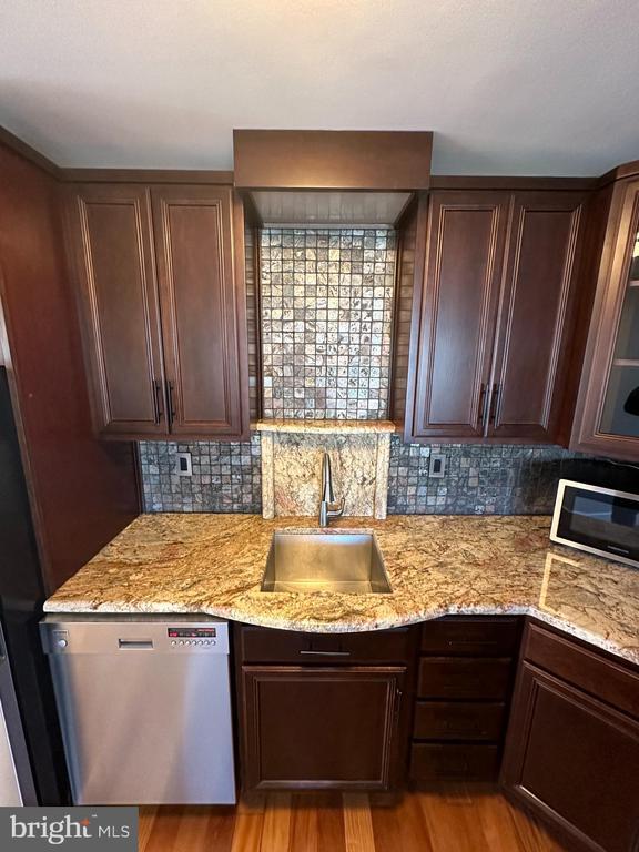 Photo - 1800 Dewitt Ave Unit F