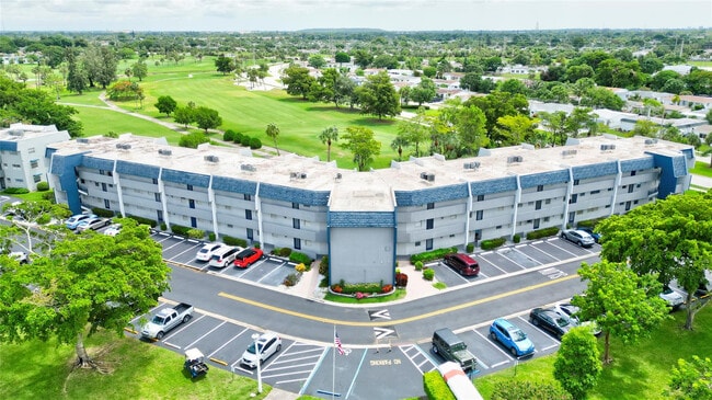 Building Photo - 7787 Golf Cir Dr Unit 105