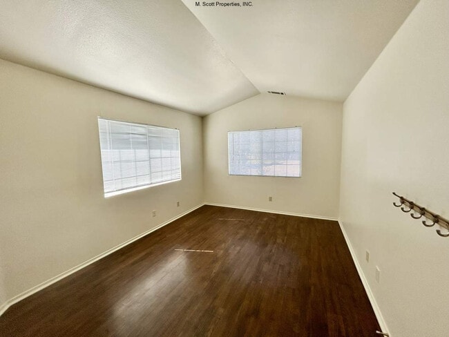 Photo - 1779 Birch Ct