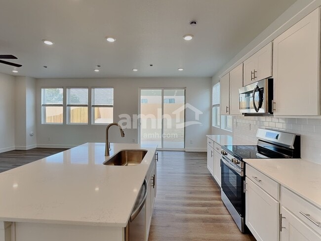 10057 Atchinson Ct