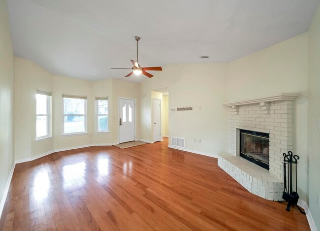 Photo - 128 Drewson Dr