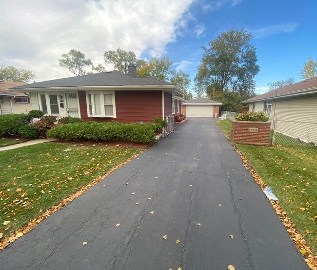 Photo - 23 W 143rd St