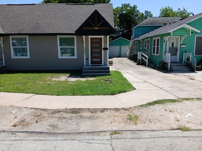 Front of Home - 3904 Moore St