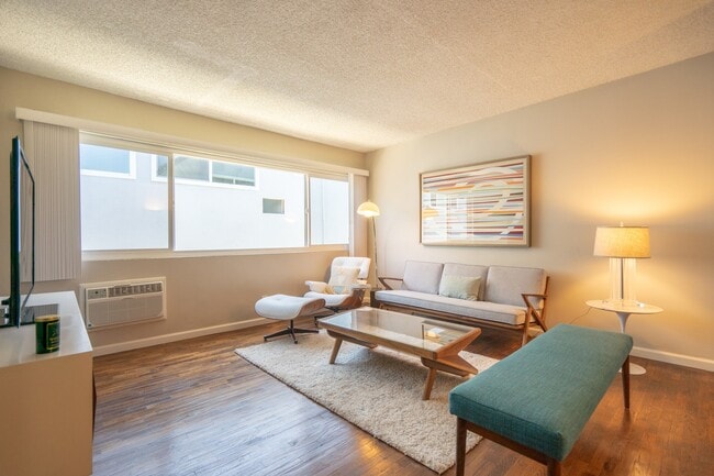 Photo - The DLP Hollywood