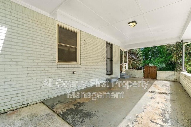 Photo - 2461 Fontaine Cir