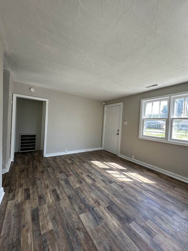 Photo - 3411 Burton Pl
