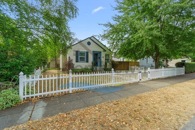 Building Photo - 2025 Move-in Special: $500 Off First Month... Rental