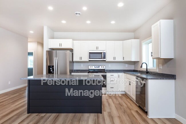 Photo - 6710 68th St S