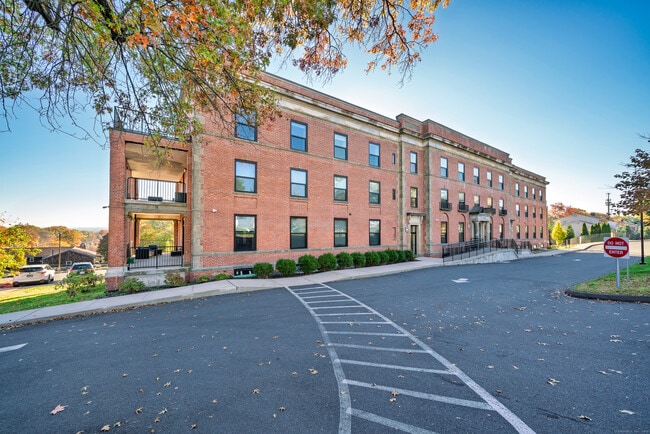 Building Photo - 170 Ridge Rd Unit 304