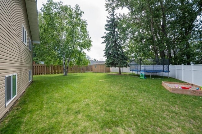 Photo - Awesome 5 Bedroom, 3 Bathroom Single Family Home for Rent in EGF