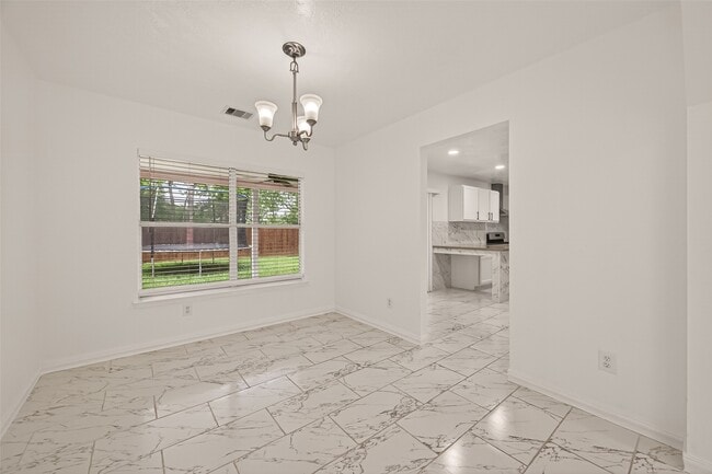 Building Photo - 3807 Gardenia Bend