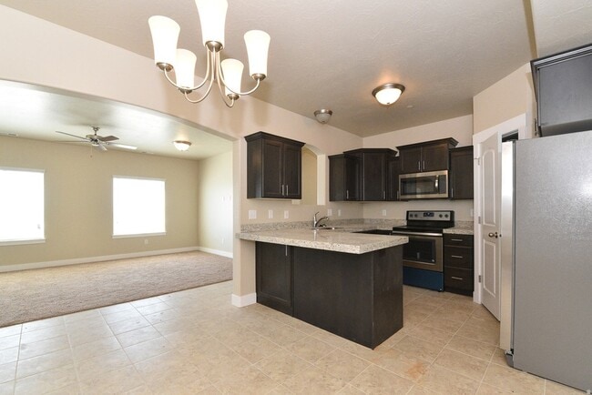 Photo - 241 W Ridge Rd