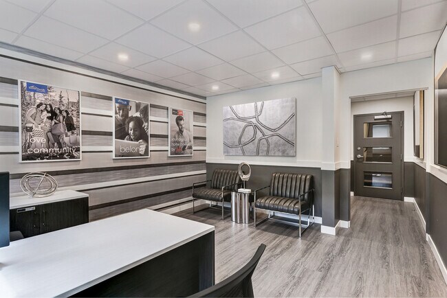 Photo - Maureen Manor