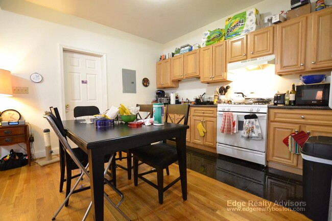 Photo - 24 Cummings Rd Unit 3