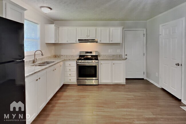 Photo - 2208 Shalimar Dr