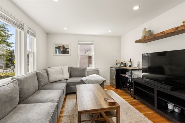 Photo - 177 Faneuil St Apartment Unit 1