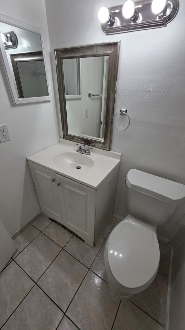 Photo - 2929 W Oak Ridge Rd Unidad F - 3