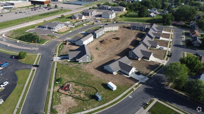 Building Photo - Villas at Fox Pointe Rental