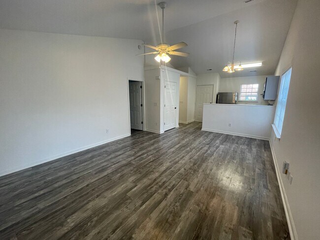 Photo - 316 St Rosea Rd