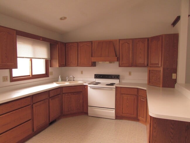 Photo - 3 BEDROOM | 2 BATH | DUPLEX | WEST