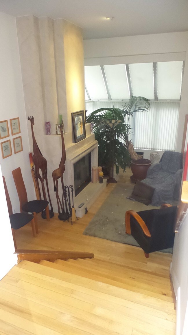 Foto del diseño de interior - 6739 Clyde St