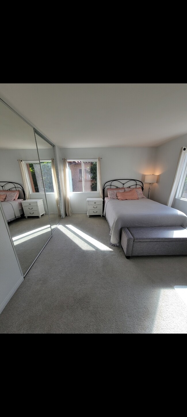 Photo - 180 Chambers St Condo Unit 28