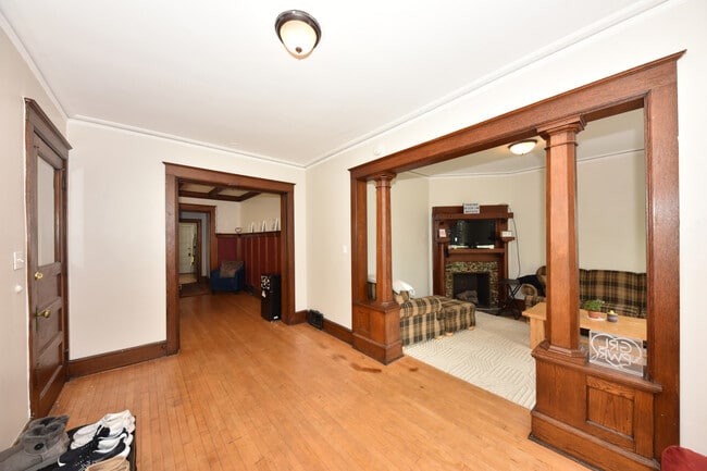 Living View 3 - 2853 N Murray Ave Unit 2853