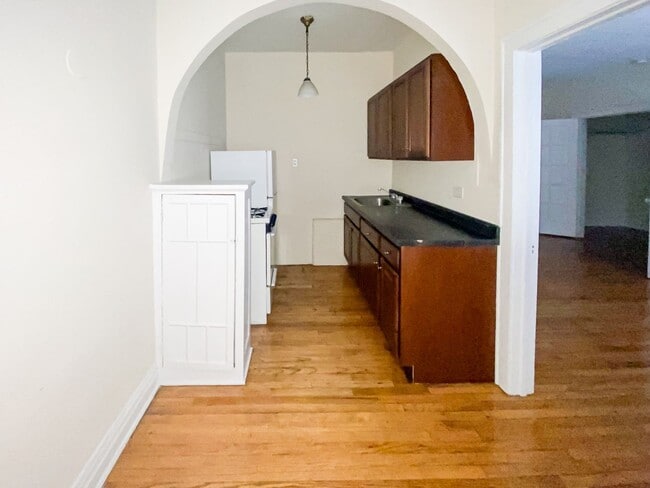 Photo - 435 W Surf St Unit 1H