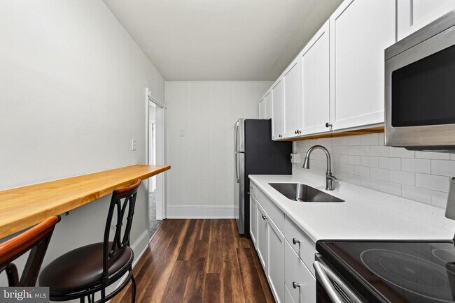 Photo - 445 E Main St Unit 2