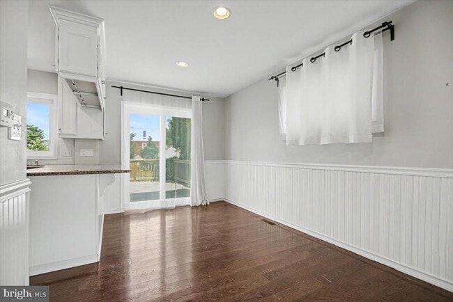 Photo - 749 S Matlack St