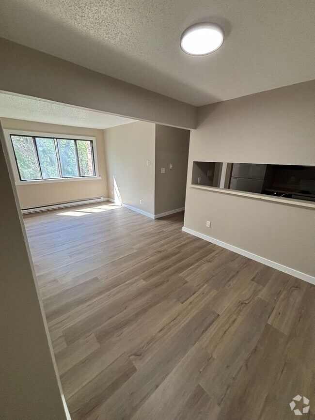 Building Photo - Fairview Apartments Unit E05