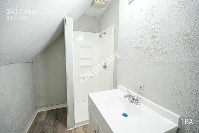 Photo - 2417 Pearl St