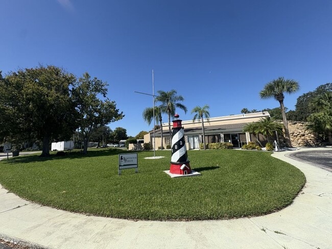 30 Spring Dr