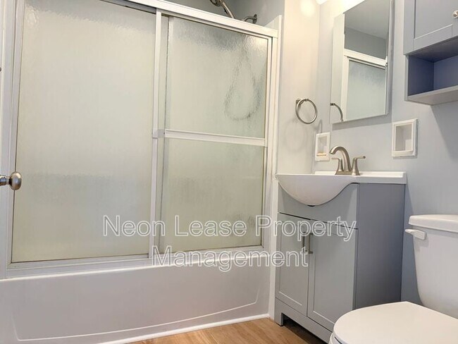 880 S State St Unit 2