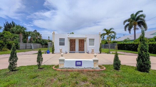 Photo - 407 NW 7th St