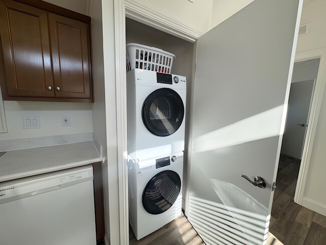 Photo - 8531 Kittyhawk Ave