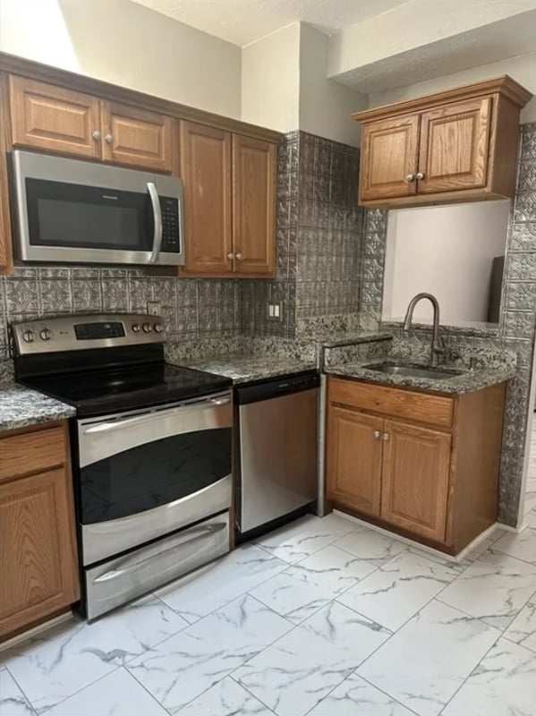 Photo - 65 Manchester St Unit #1