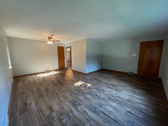 Photo - 41-43 Center Ave - (26174) Unit 41 Center 1st Fl