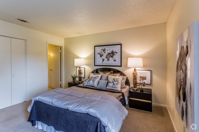 Stonewall Apartments