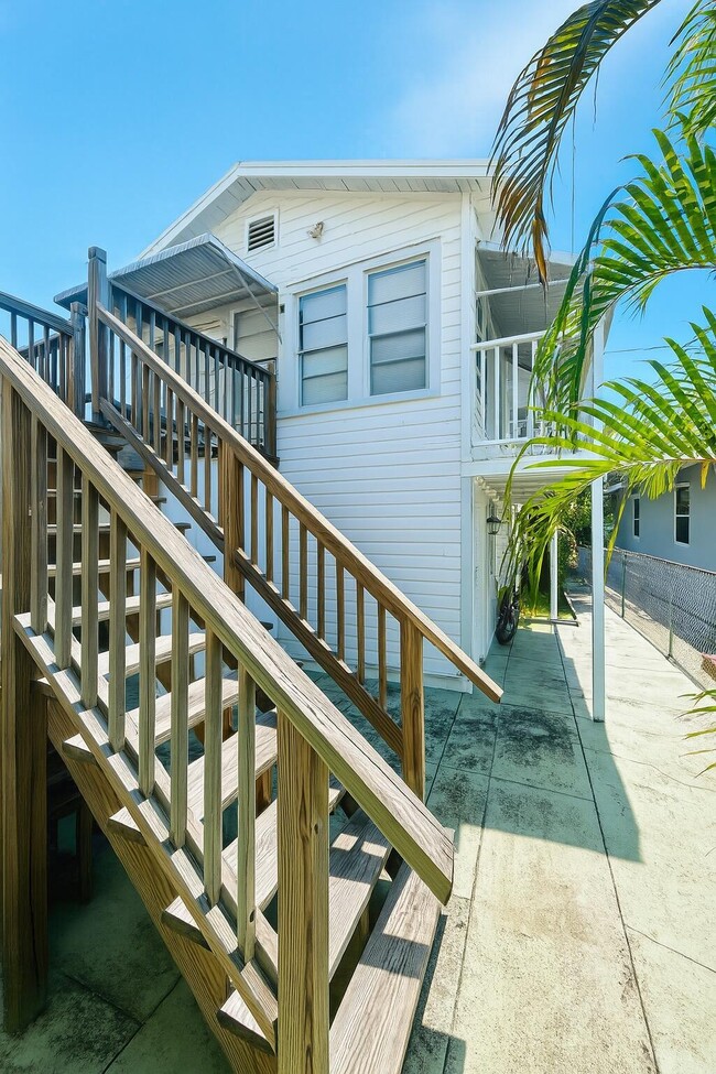 Building Photo - 318 S K St Unit 6 Rental