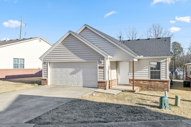 Building Photo - Ready to move in
