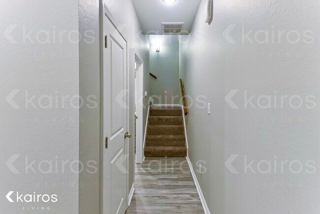 Photo - 2011 Wilson Rd